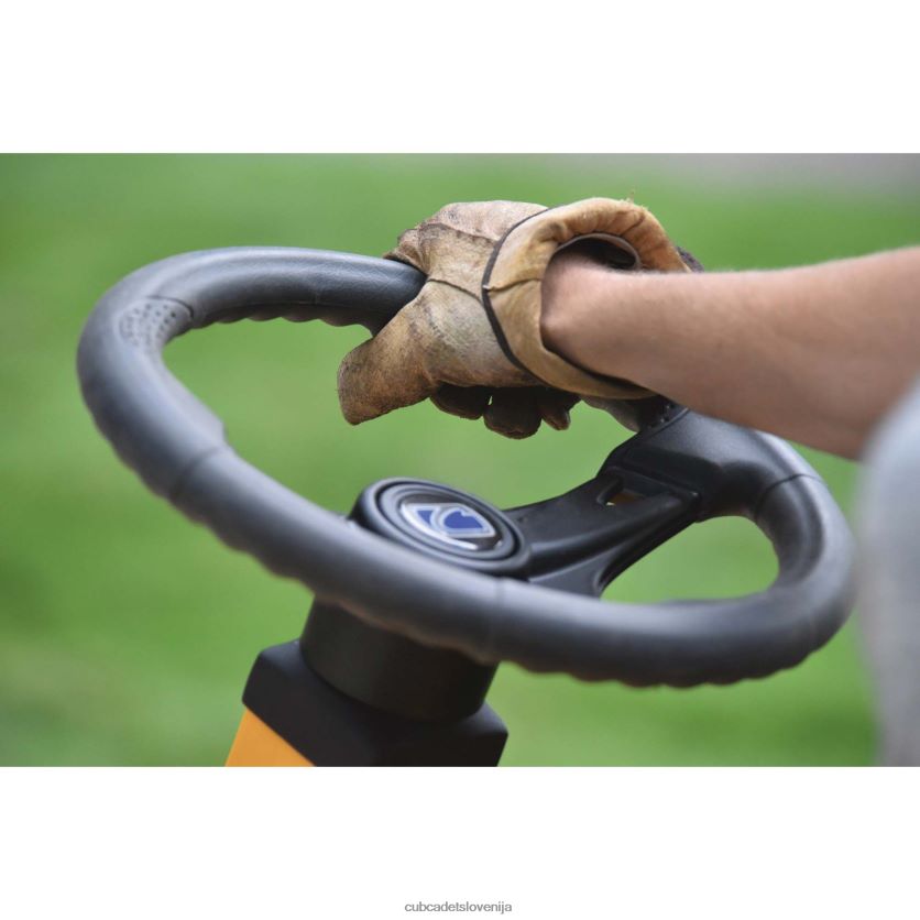Cub Cadet pro z 154 s efi opremo XL2JH4266